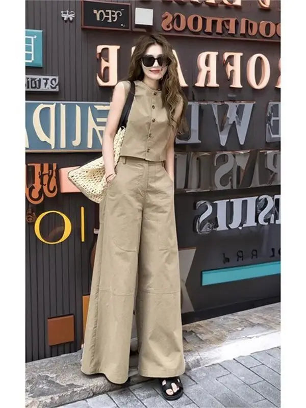 Ensemble Casual Chic & Vintage – Gilet Sans Manches et Pantalon Large Kaki